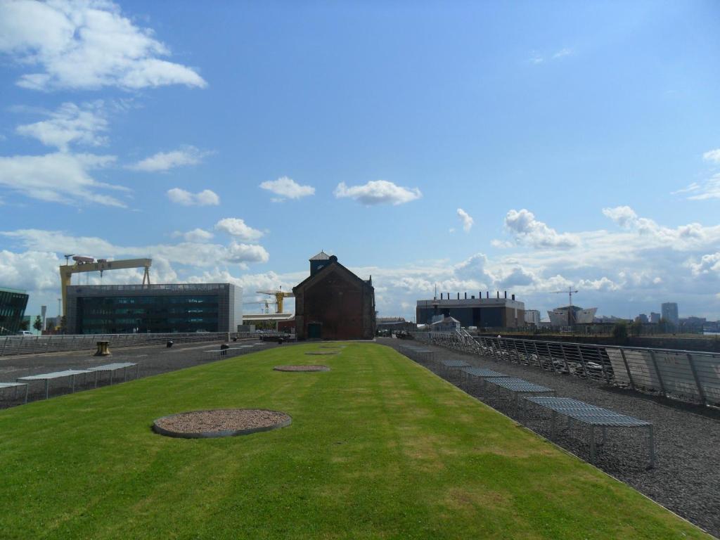 Titanic View Apartment Belfast Exterior foto